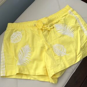 Lilly Pulitzer yellow and white shorts